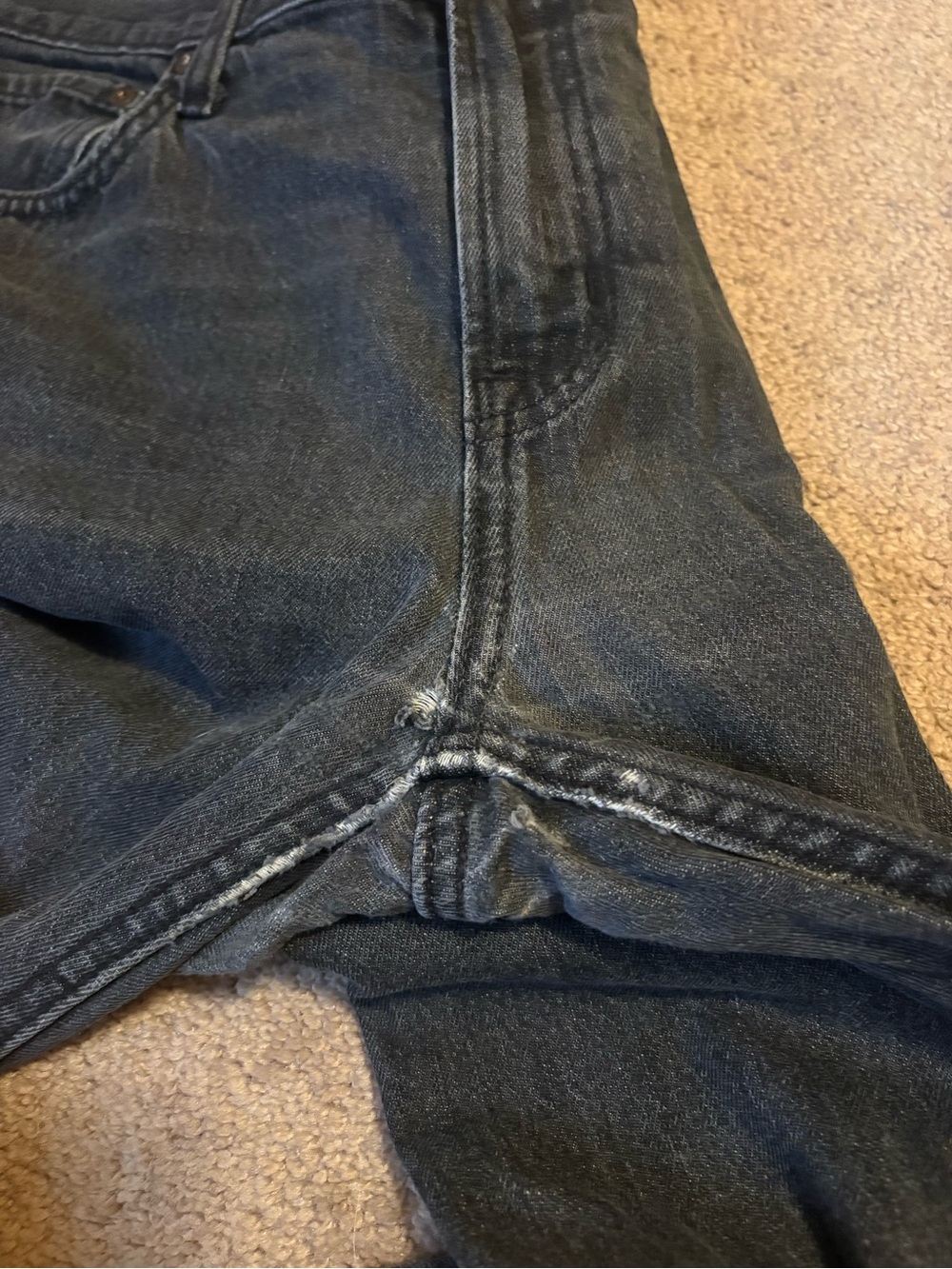 Old Navy Men's Straight Jeans in Black-Blue Wash - Picture 5 of 6